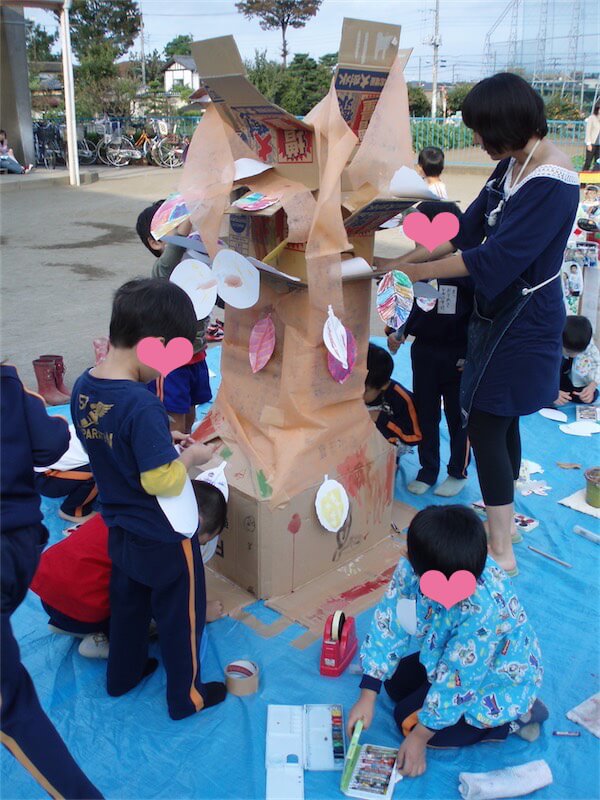 おそとでダンボールアート