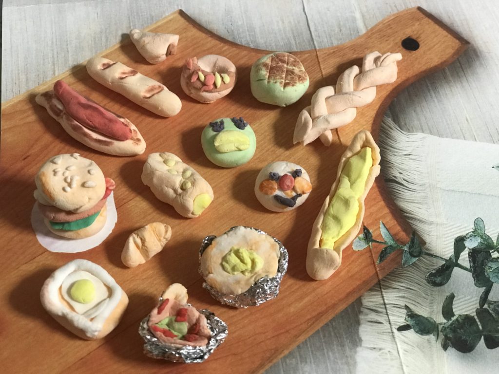 できたてのおいしいパンやさん