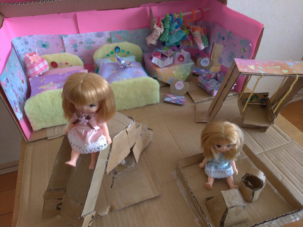 ミキちゃんマキちゃんのおうち