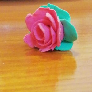 紙粘土の薔薇
