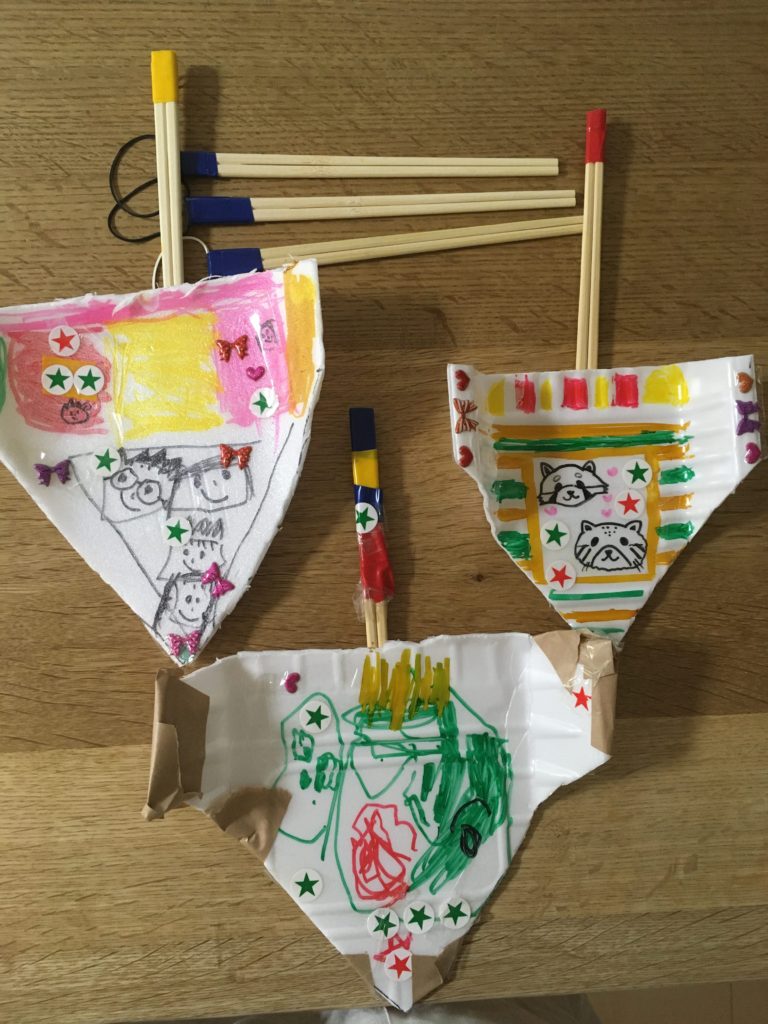 発砲トレー飛行機