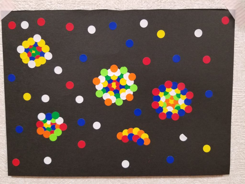 カラフルな花火、にゃんこ