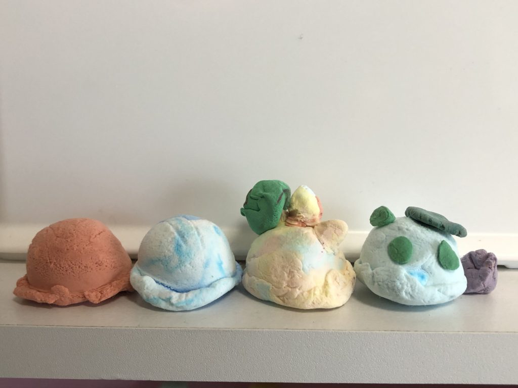 アイスのユニコーンとペット