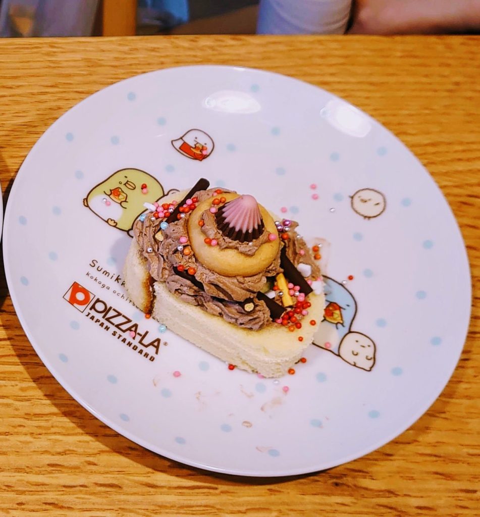 チョコクリームたっぷりケーキ🍴