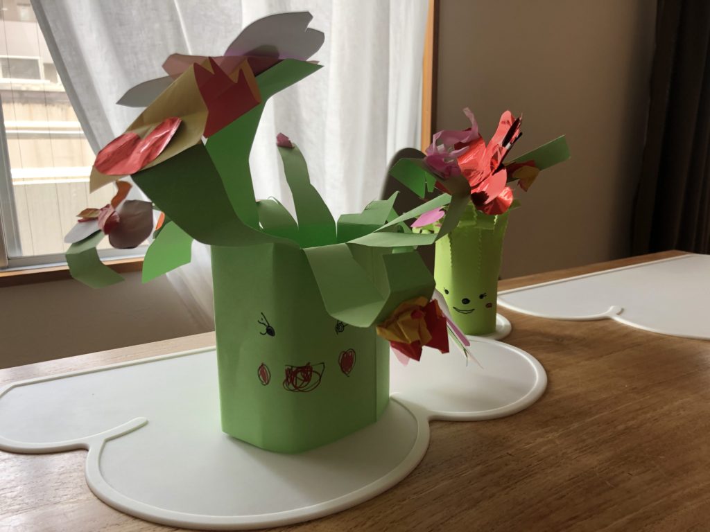 妖精がとまるしょくぶつ