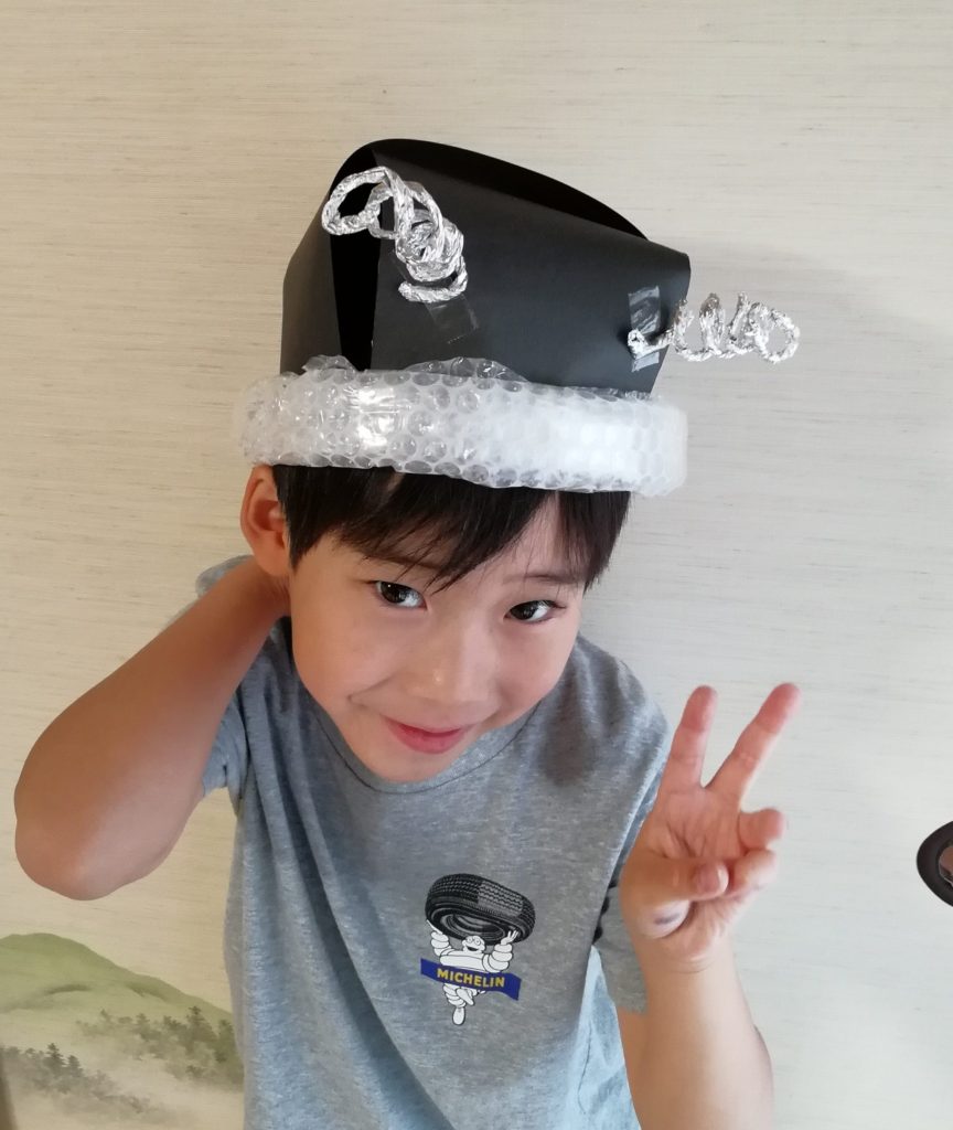 虫みたいな帽子