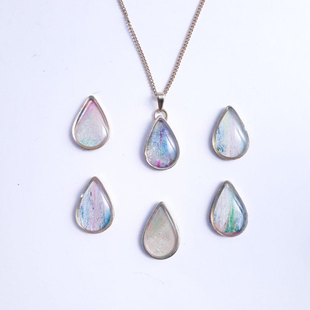 色のドローイング 色のドローイング