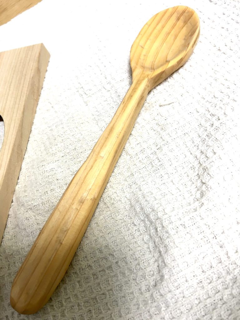 自分で作った　木のスプーン