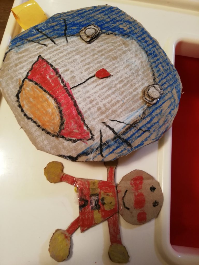 ダンボールお面