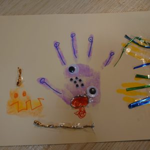 「めモンスター」手形アート