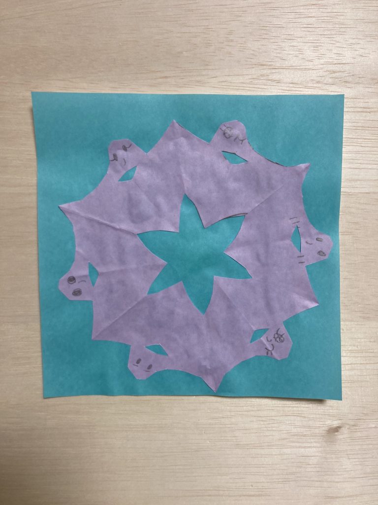 ハロウィン切り絵アート