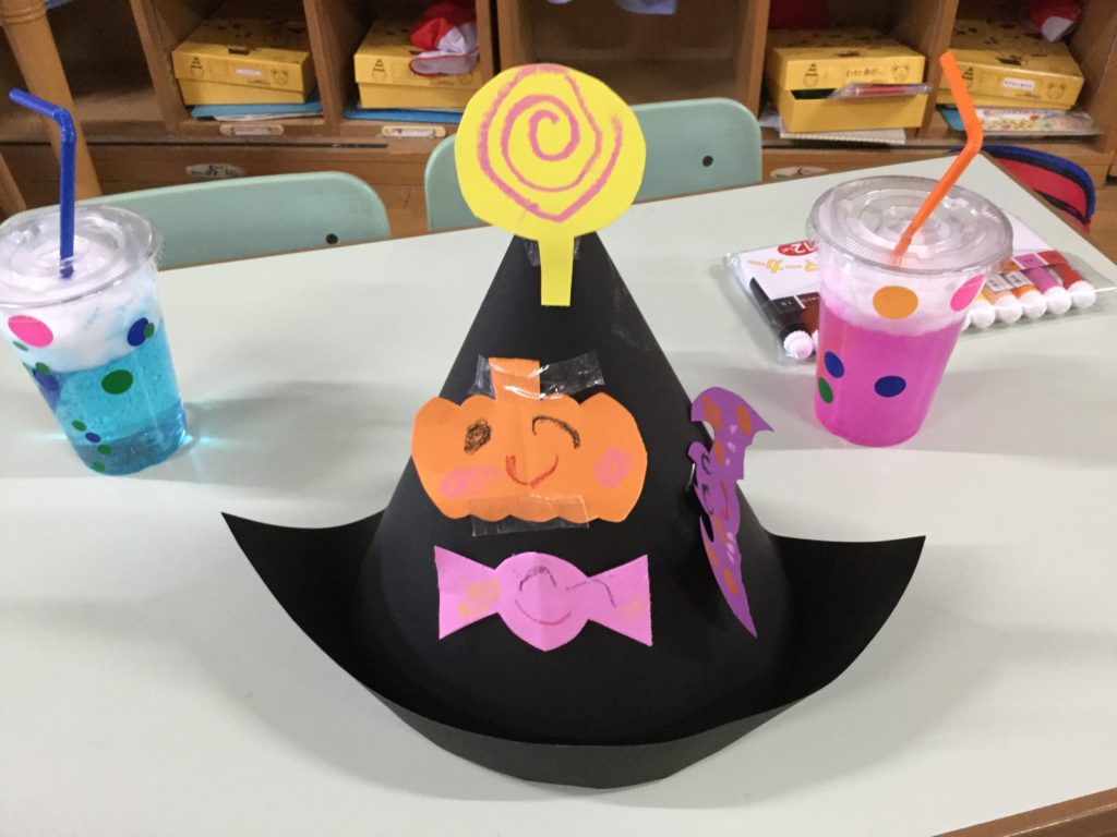 ハロウィンぼうしとクリームソーダ