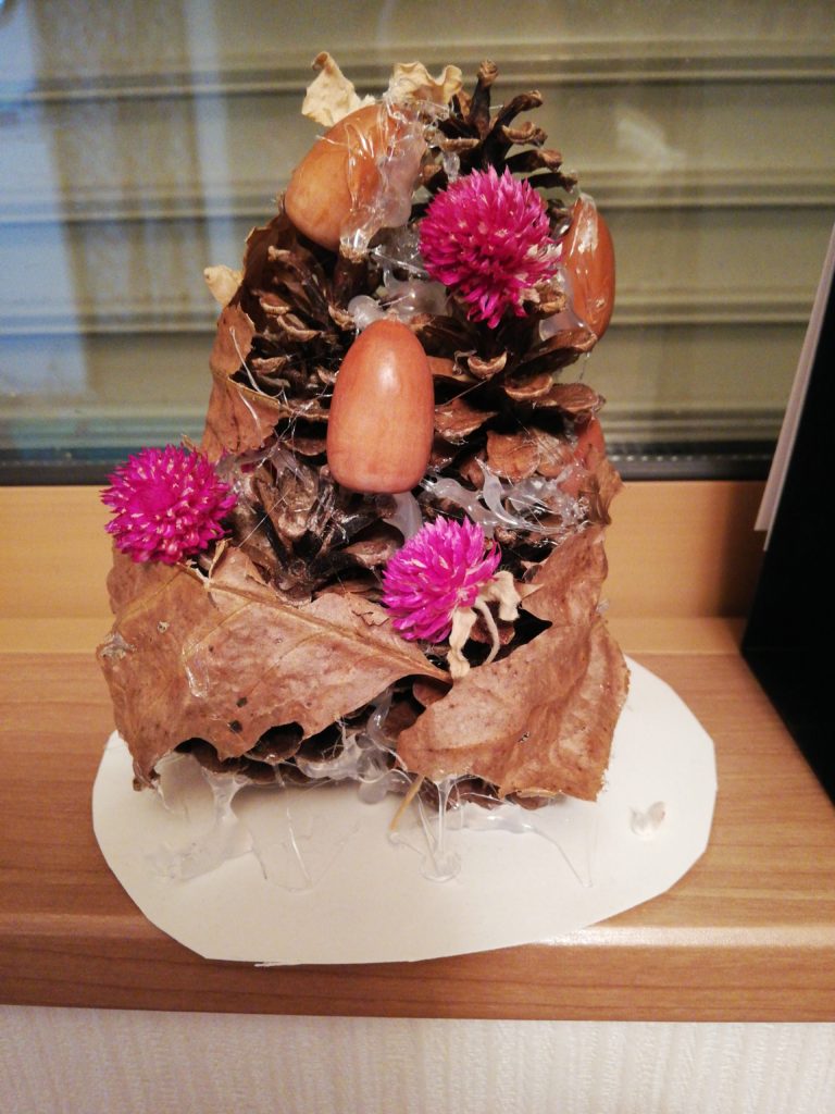 松ぼっくりツリー