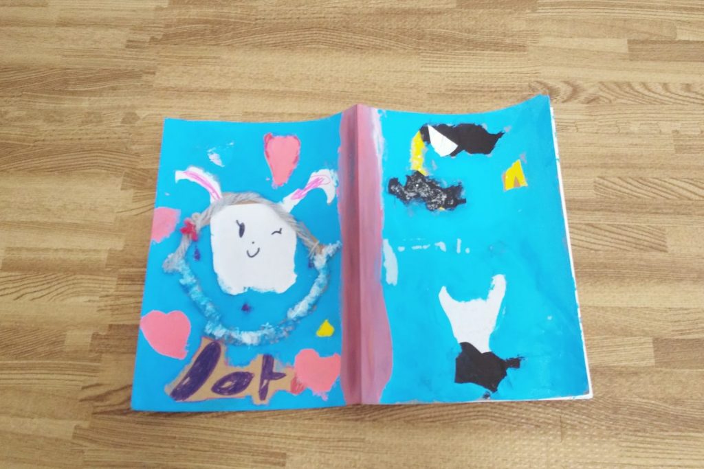 かわいい文字をいっぱい書くノート