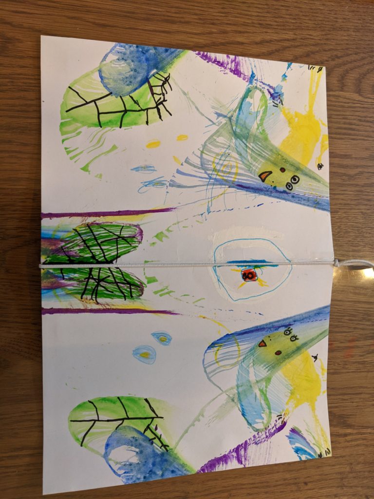 カエルと葉っぱ