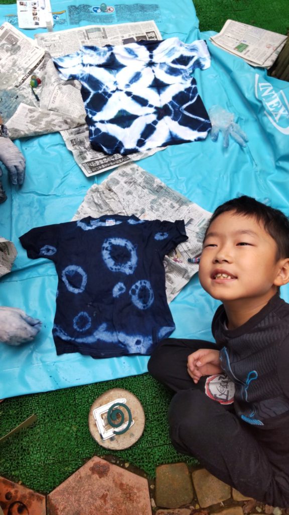 藍染めティシャツ