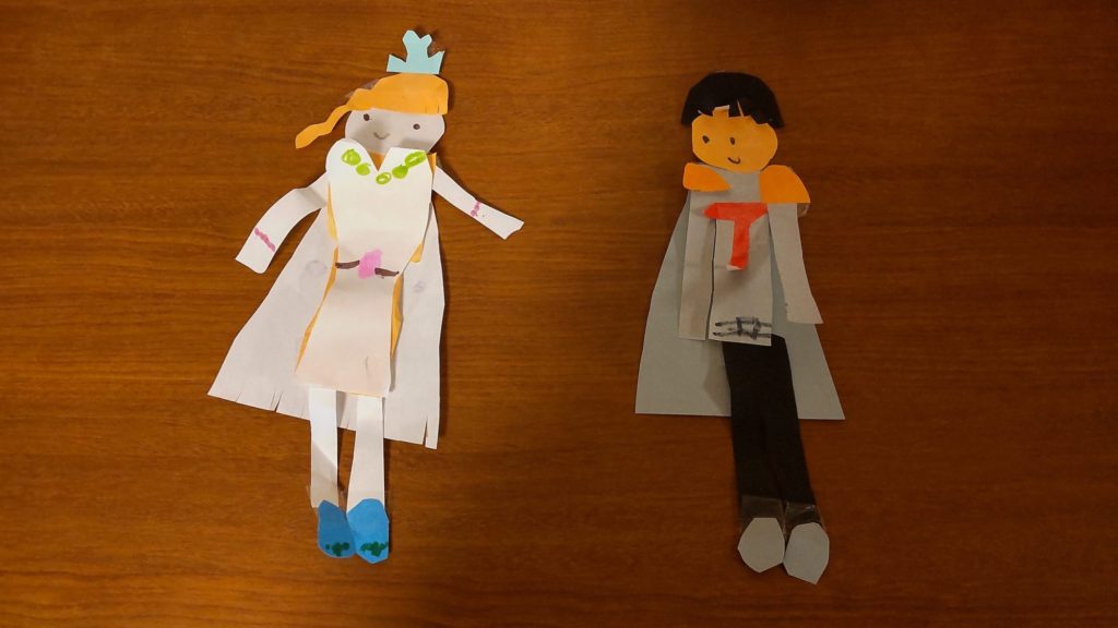 おうさまと　じょおうさまと　うま