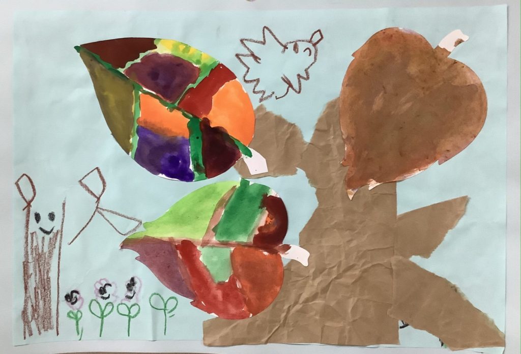 秋色葉っぱの木