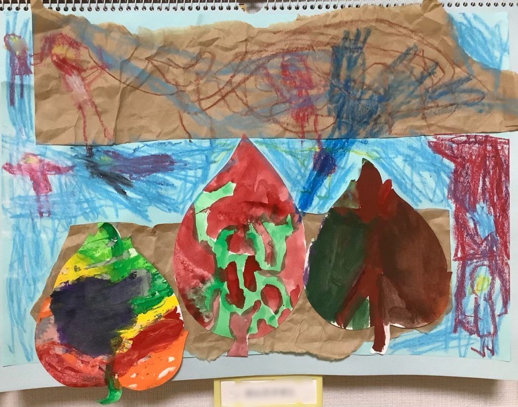 秋色葉っぱの木