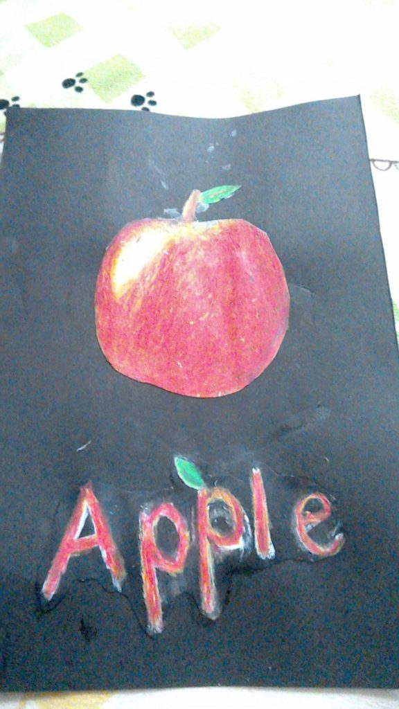 りんごのチョークアート