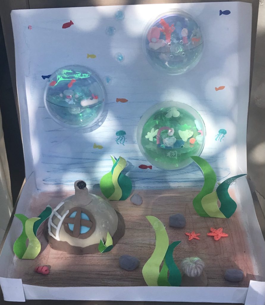 海の中の泡のお家