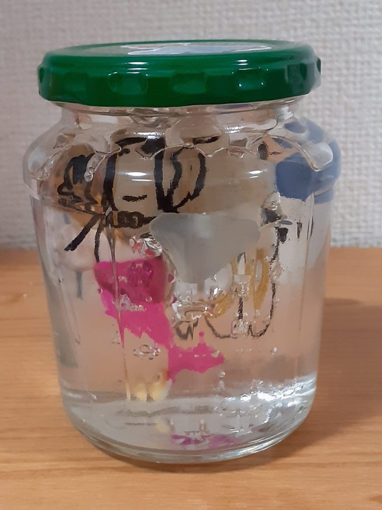 にんぎょと海の中の人