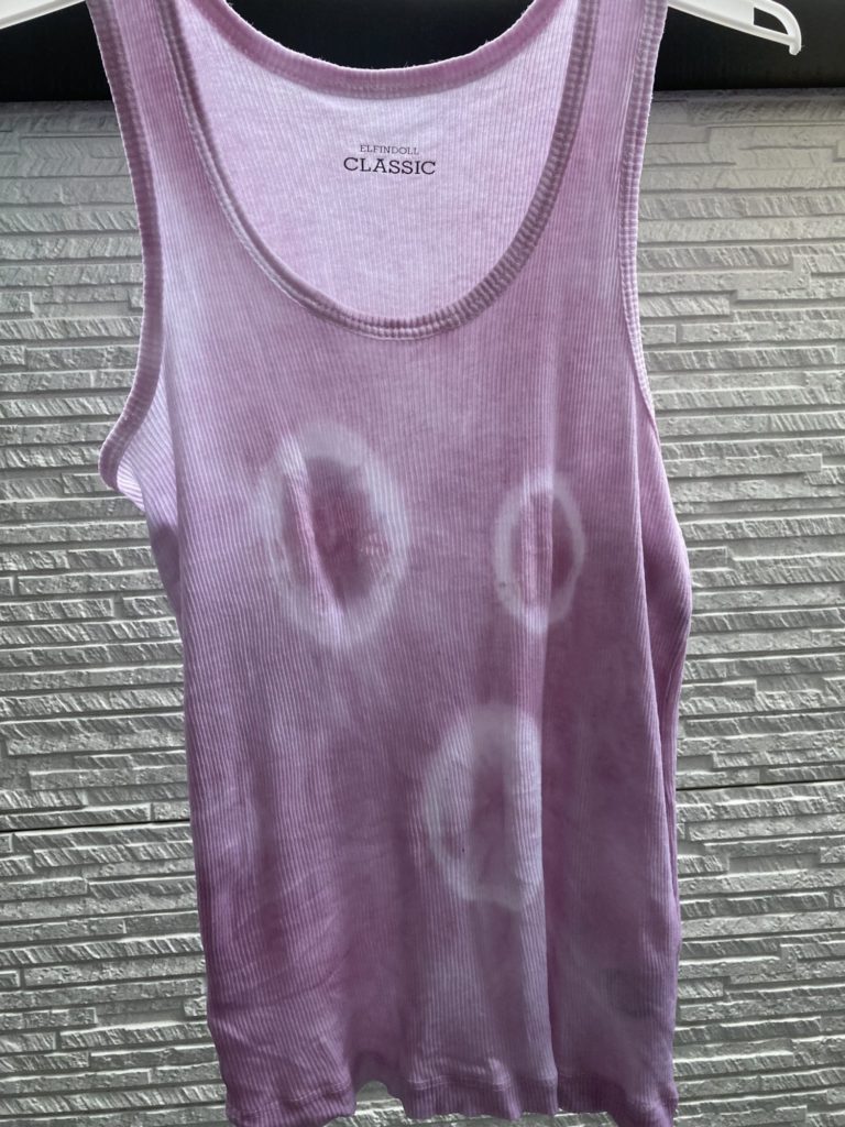 ぶどうジュースで染めました