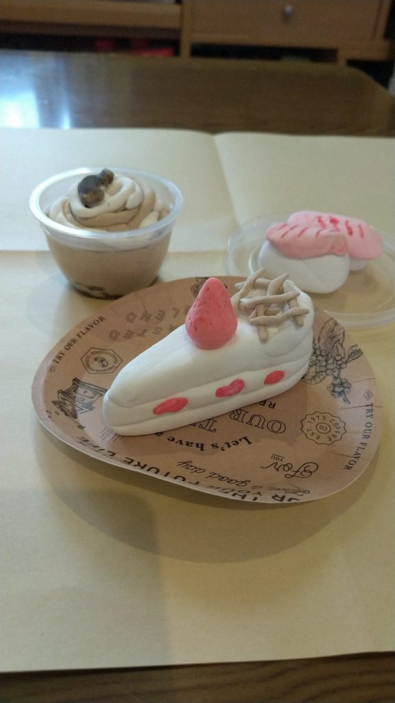 紙ねんどスィーツ&サーモン寿司