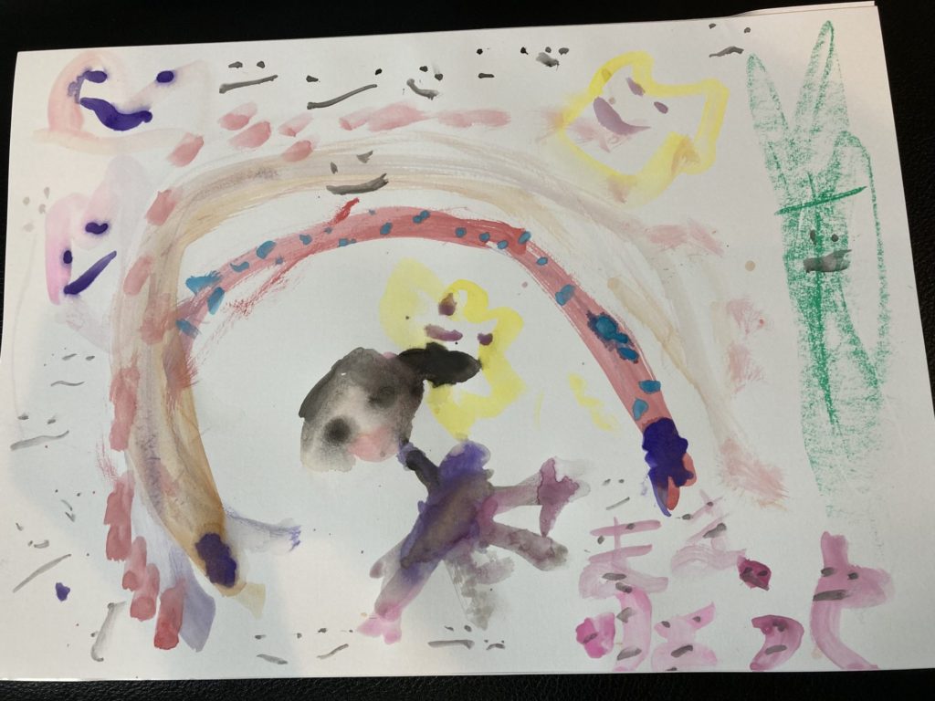 色んなところに顔がある！なんじゃこりゃ〜！