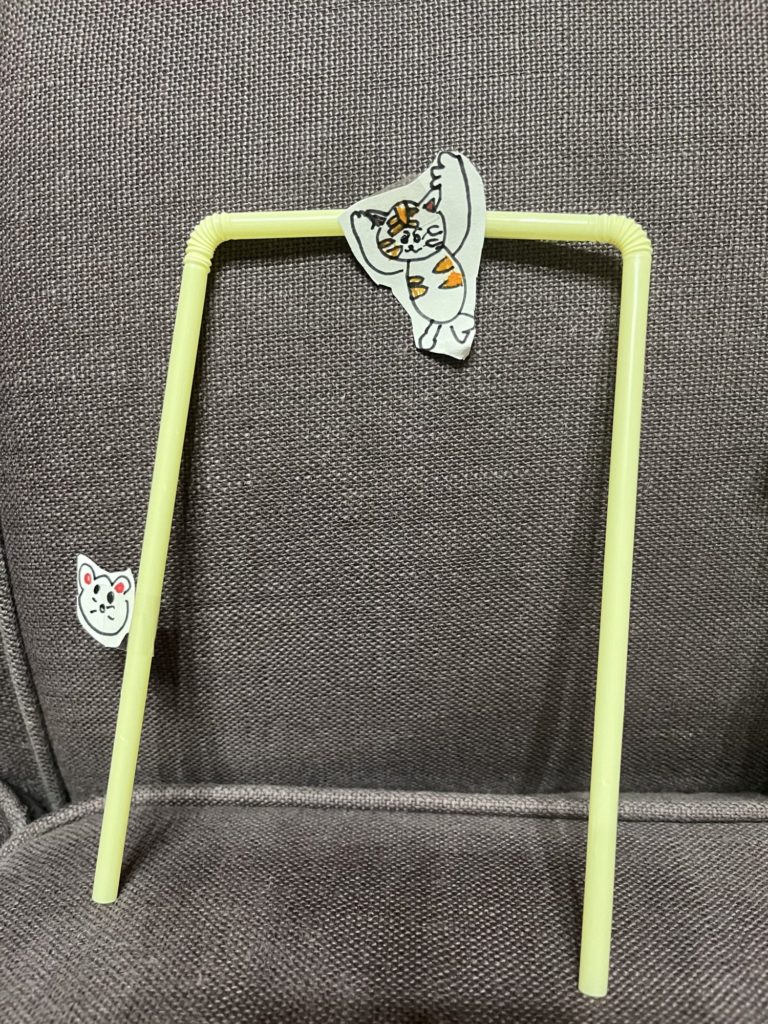 にゃんこ鉄棒♪