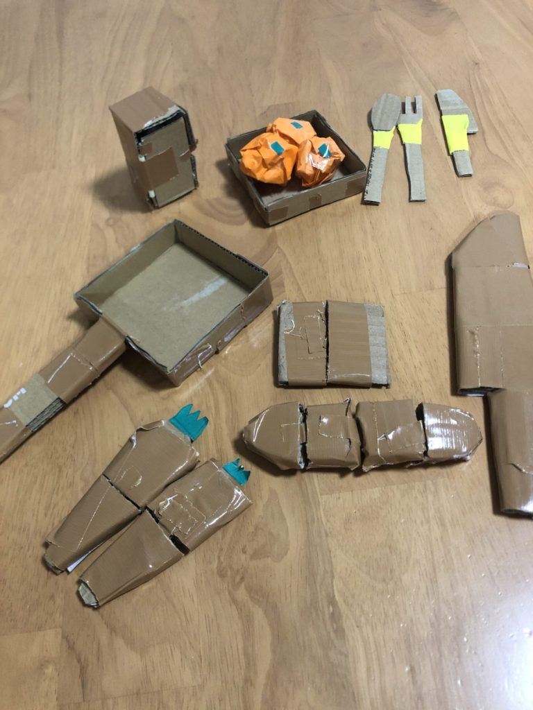 ダンボール工作！食べ物
