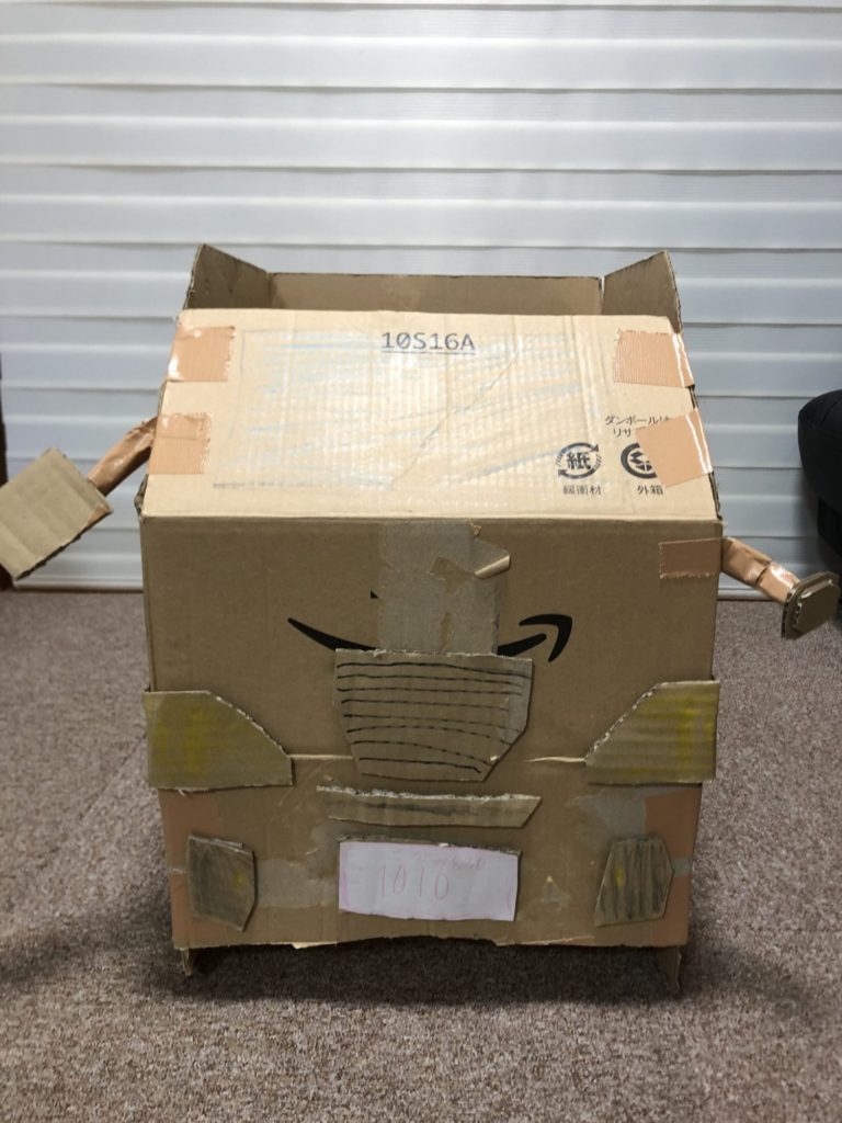 ダンボール工作！車