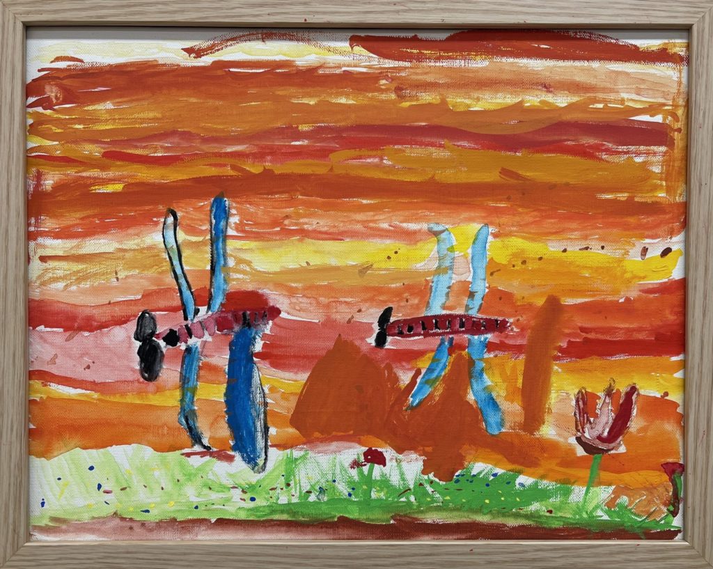 夕方にとぶトンボ