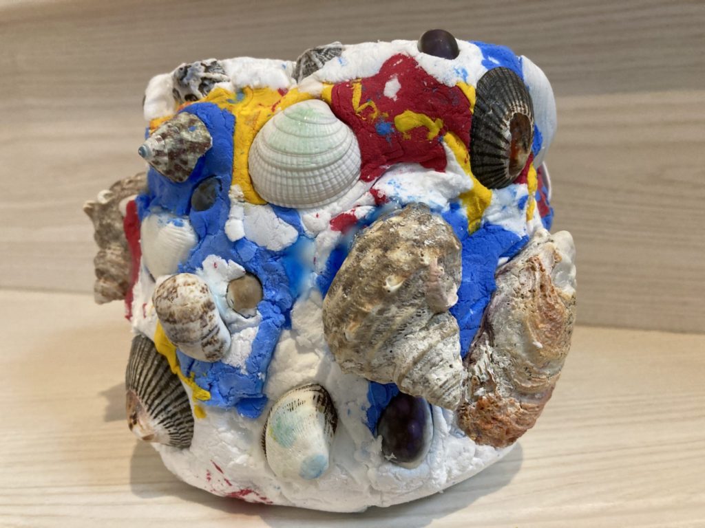 海にいるみたいな貝殻ペン立て