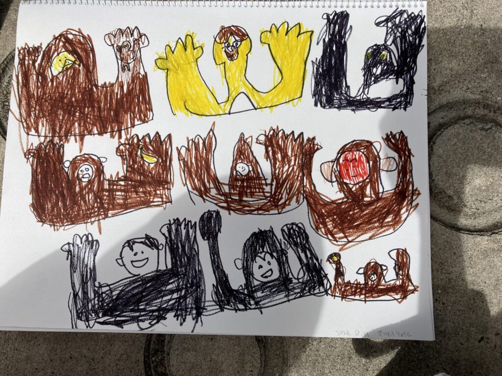 サル９人あらわる！