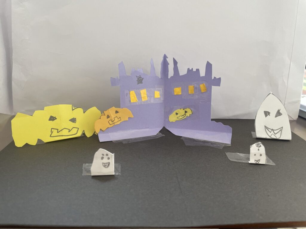 飛び出すハロウィンのお城