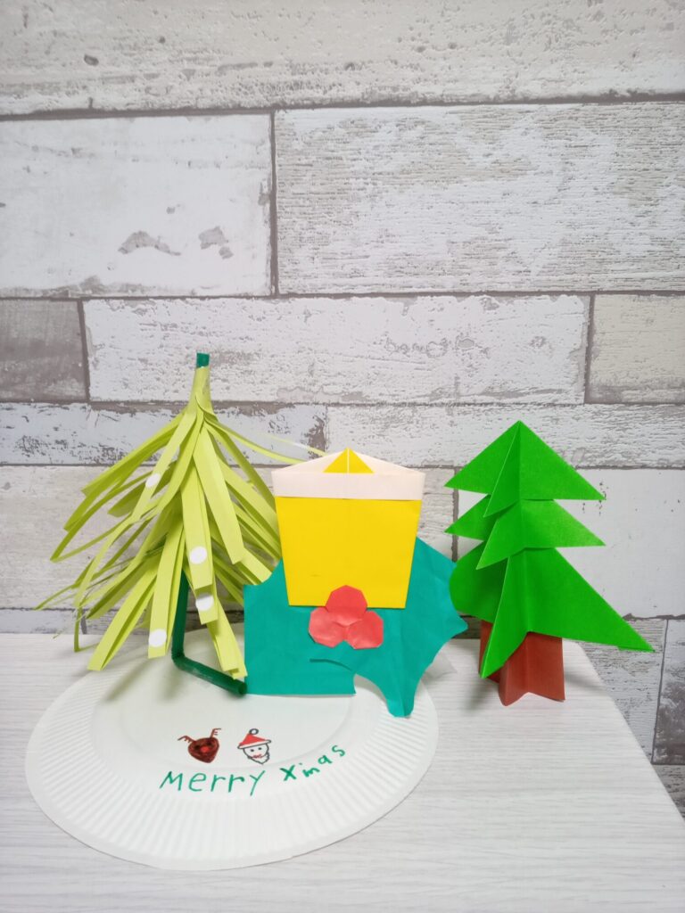 クリスマスツリーと鈴