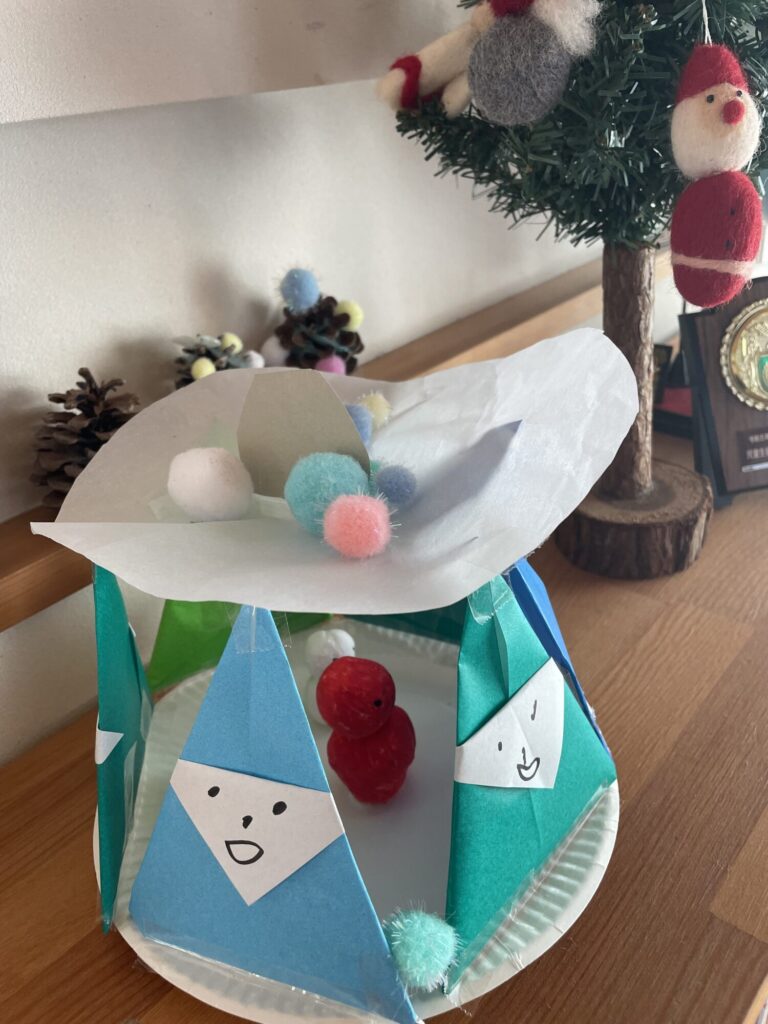 サンタがいっぱい