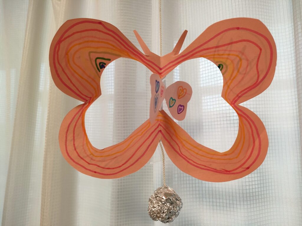 とびはねる蝶々