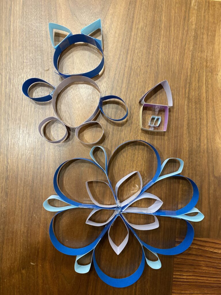 お家と猫とお花の飾り