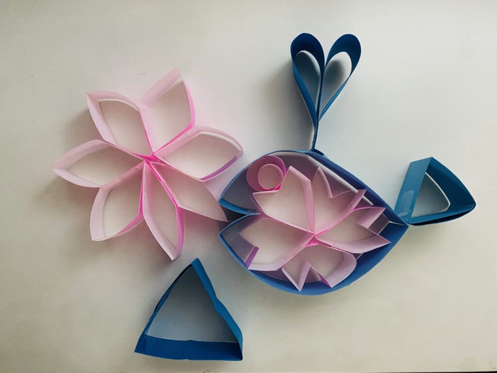 クジラとさくらと波