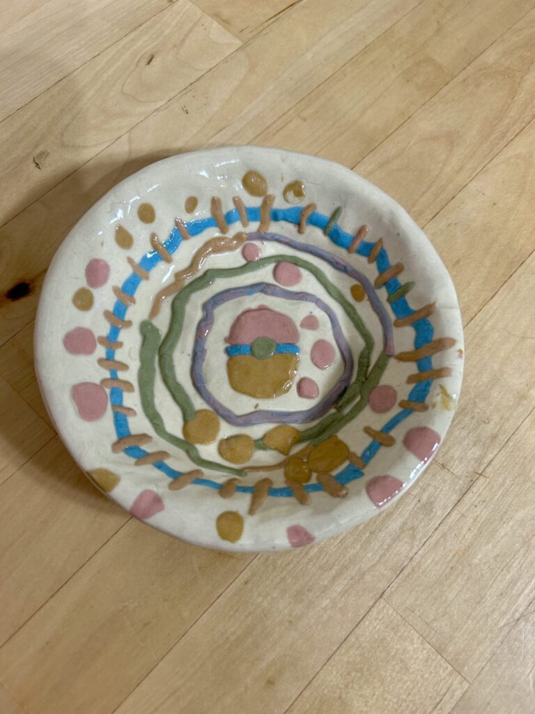 水玉とモンスターボールのお皿