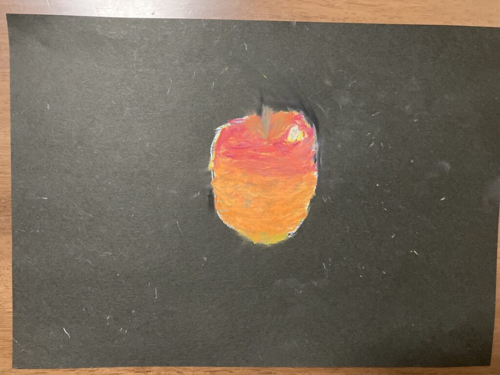 かがやく気球とふしぎなりんご