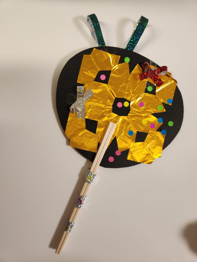 キラキラうちわ