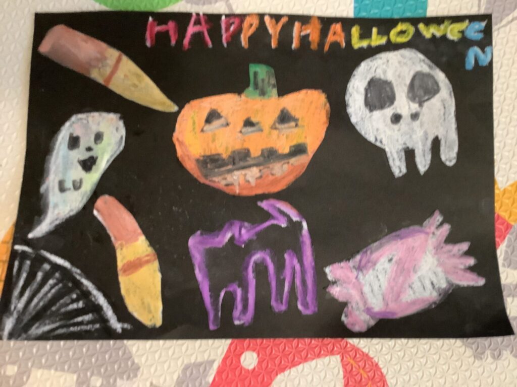 お客さんを待っているお化けたち