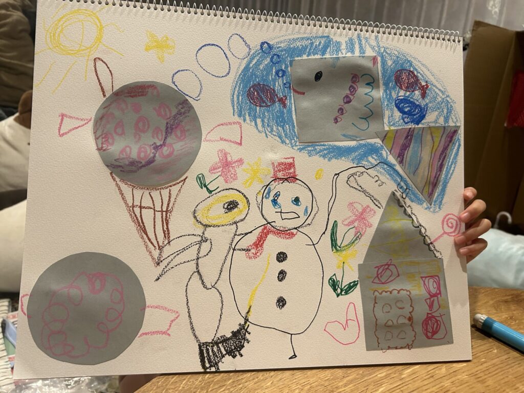 仲良しハチさんと雪だるま