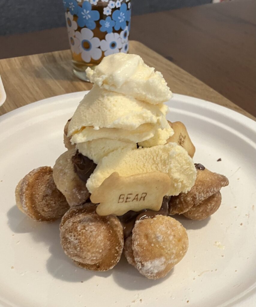 クリスマスツリーとリース