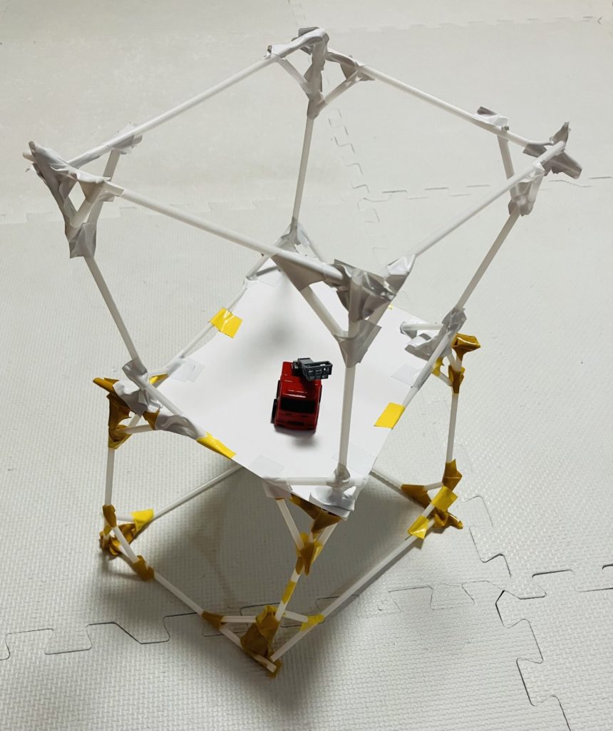 トミカのおうち