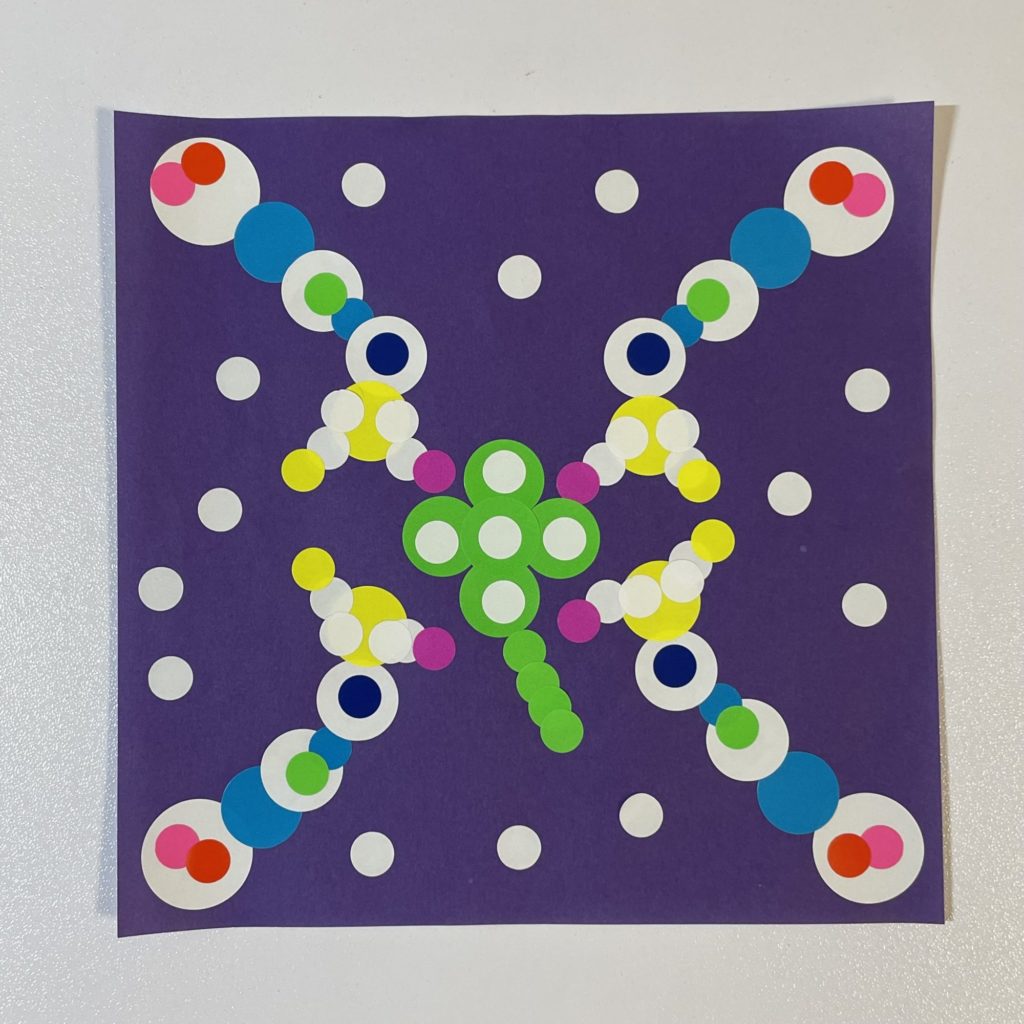 イモムシとクローバー🍀