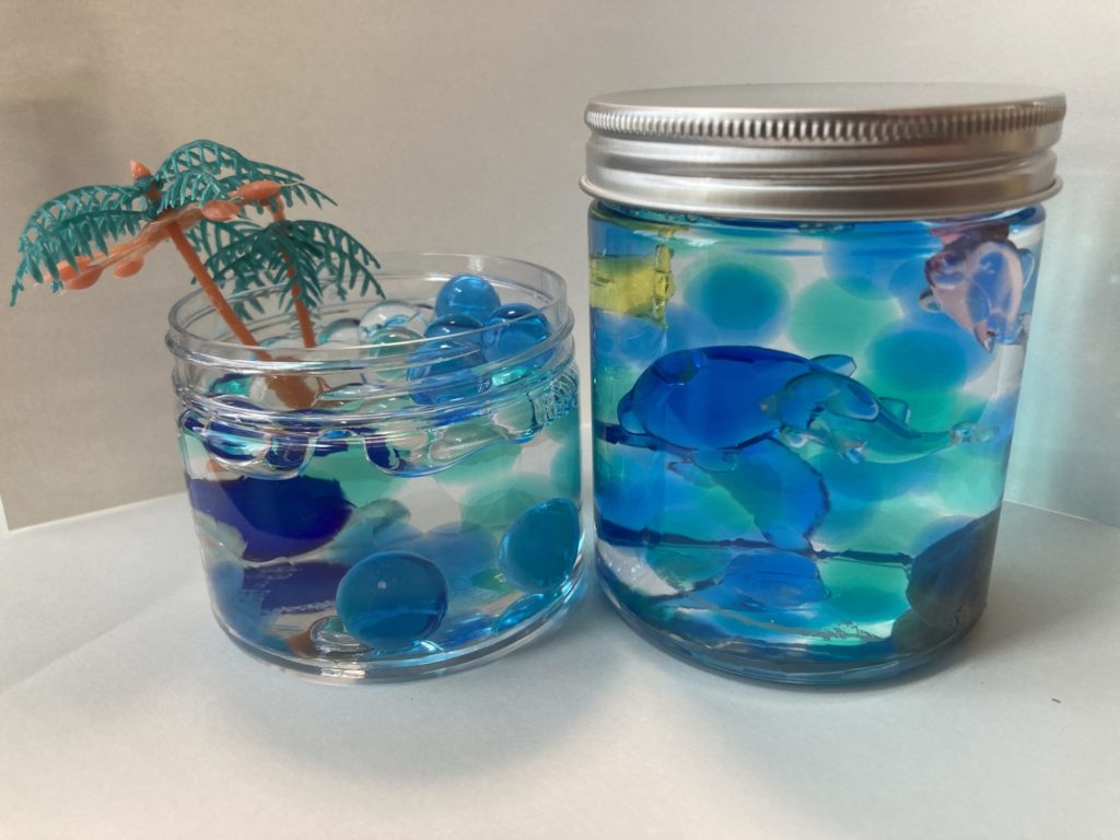 海とイルカと。